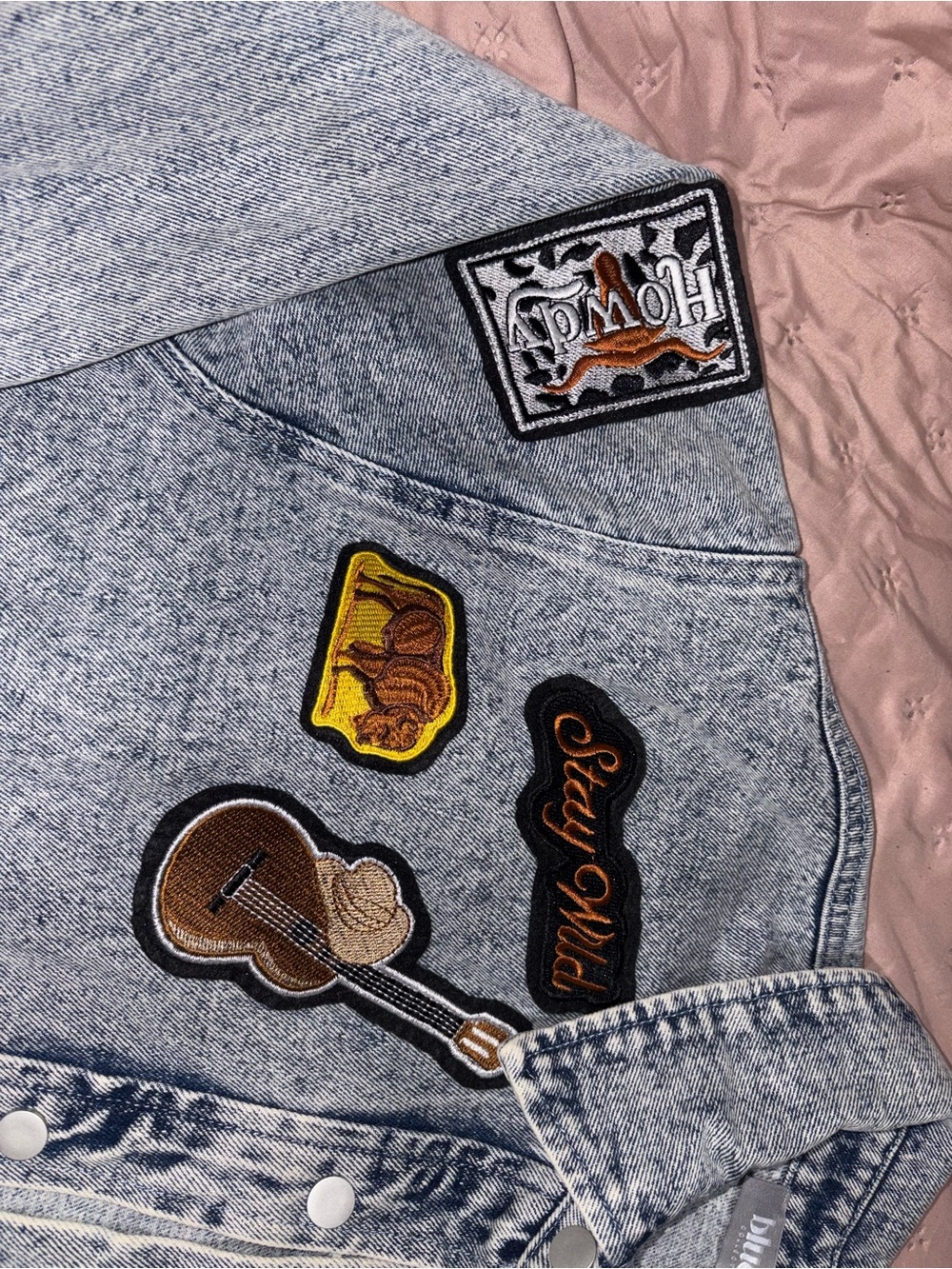 Blue B patch jean jacket - Picture 2 of 4